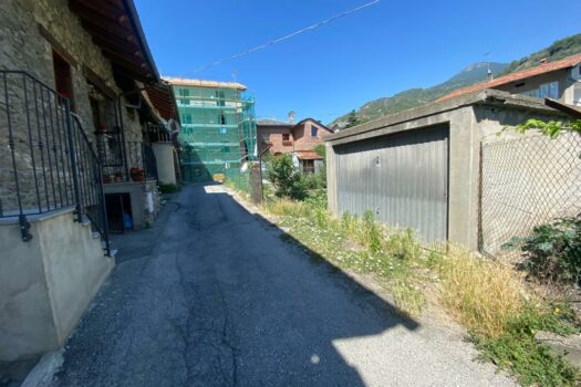 Rustico in centro paese con possibilita’ di verde box