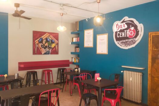 Negozio, Locale commerciale in Vendita in Via Risorgimento a Nus