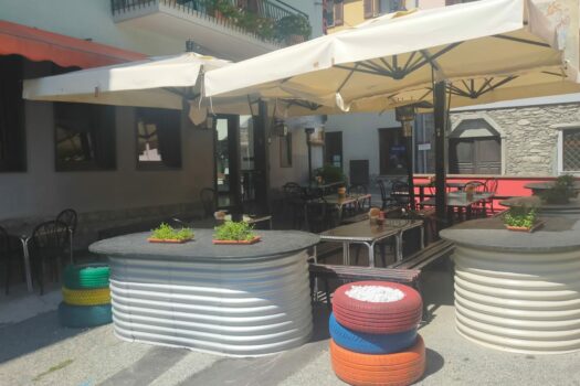 Negozio, Locale commerciale in Vendita in Via Risorgimento a Nus