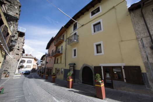 APPARTAMENTO COME NUOVO CON 2 CAMERE