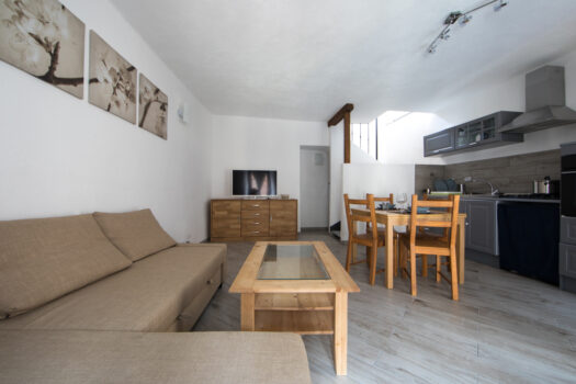 APPARTAMENTO COME NUOVO CON 2 CAMERE